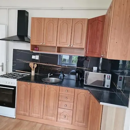 Prijemnybyt 2 1 V Prizemi Pro 5 Острава